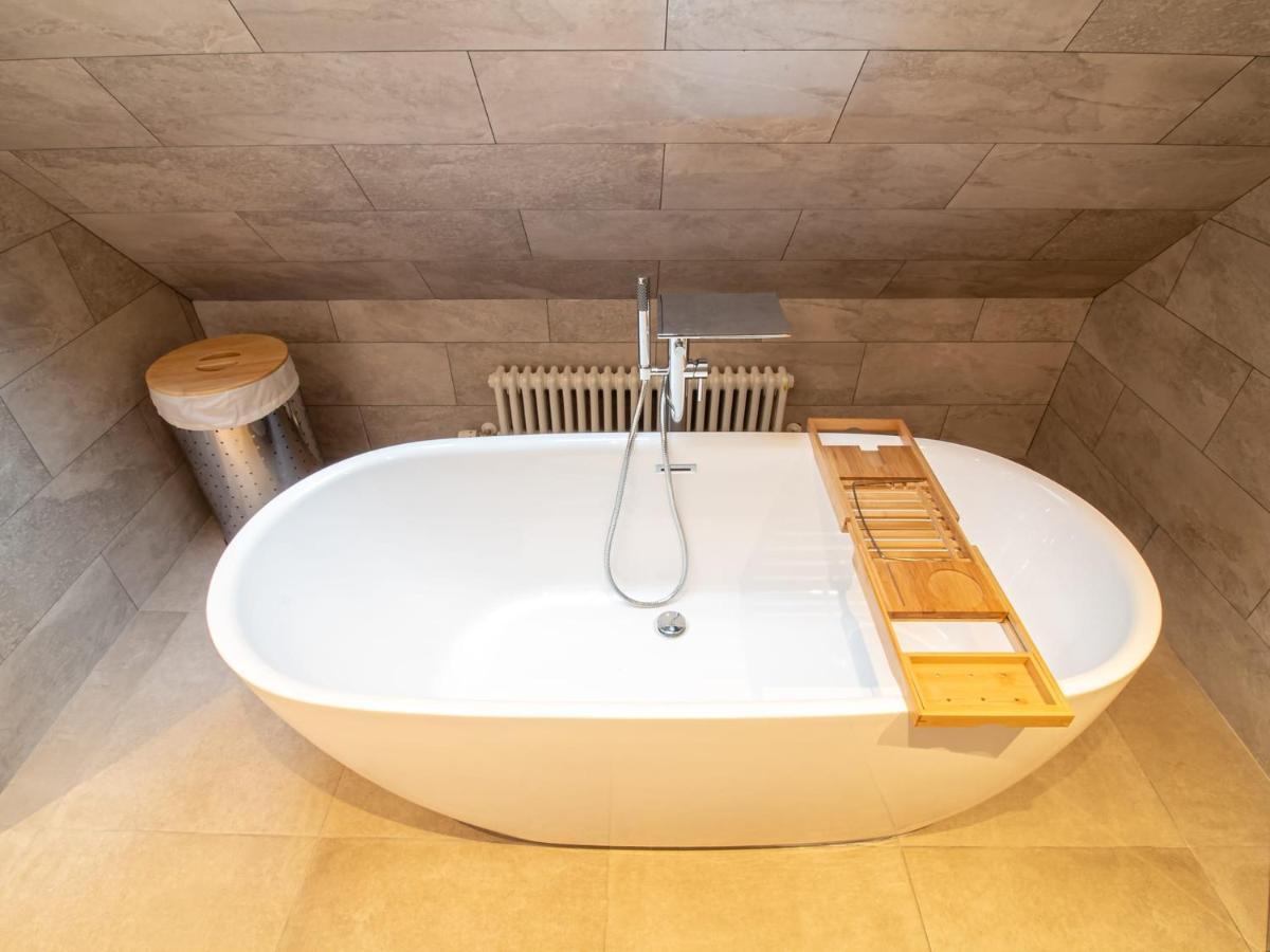 Luxury Royal Mile Apartment By The Castle - Sleeps 4 Edimburgo Exterior foto