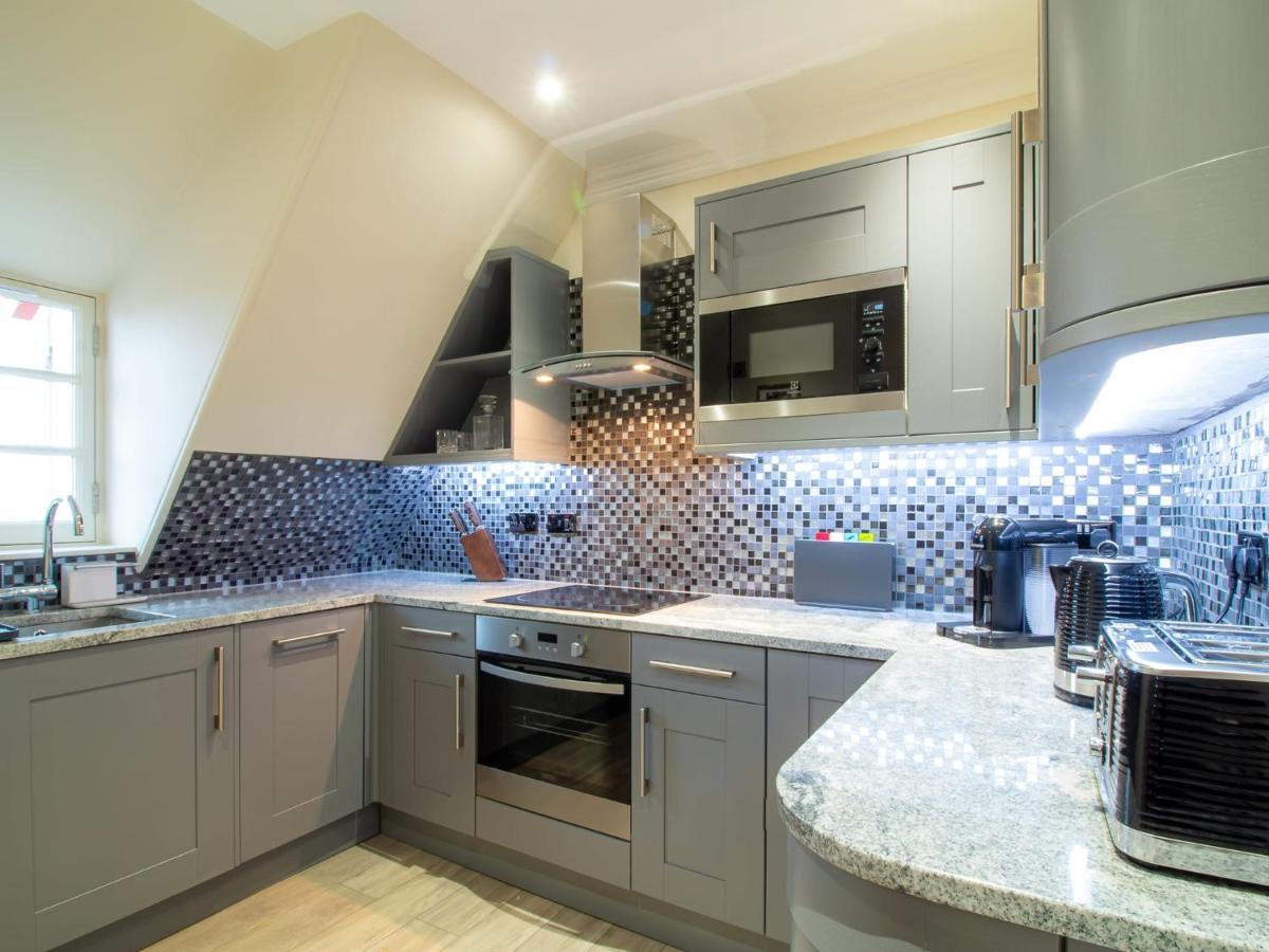 Luxury Royal Mile Apartment By The Castle - Sleeps 4 Edimburgo Exterior foto